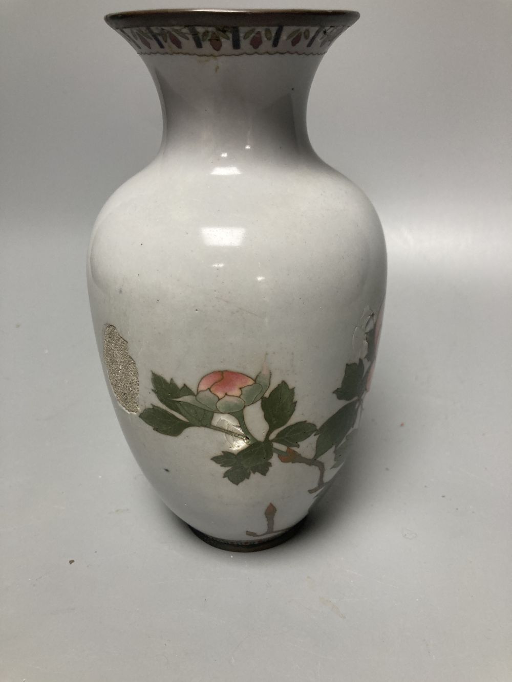 A Japanese satsuma brush pot (a.f.), a similar cloisonne vase and a porcelain tile, tallest 18cm